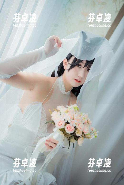 猫九酱在JK水手服里的样子，原图放出，套图还需慢慢品味。