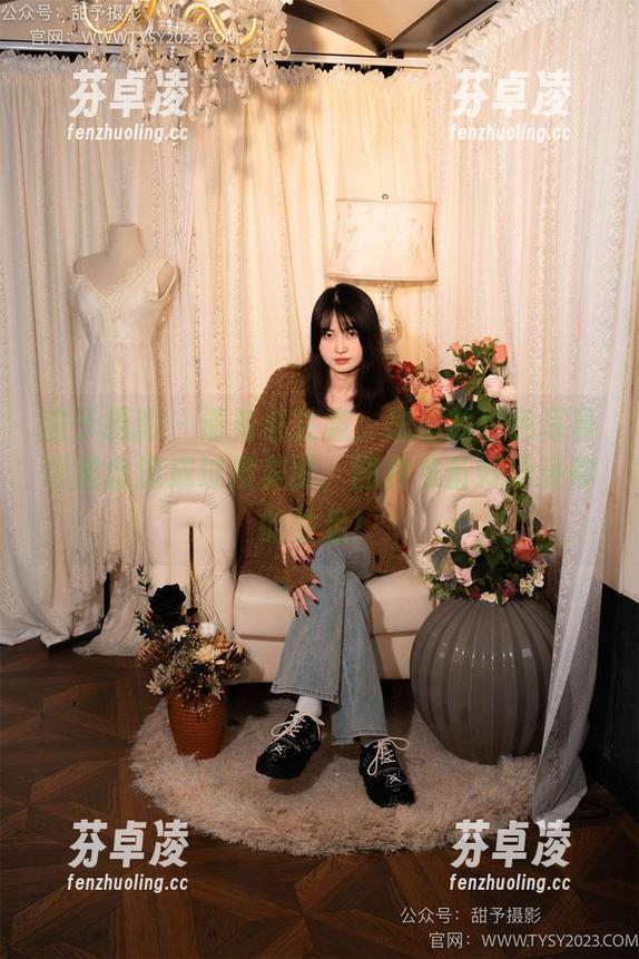甜予摄影 - 请务必注意：思思的白色写真可能会造成过度美丽，图片准备好承受你的驻足！