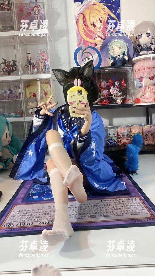 看完白栎Shirly的作品，我也想试试那件藤田琴音的打歌服。
