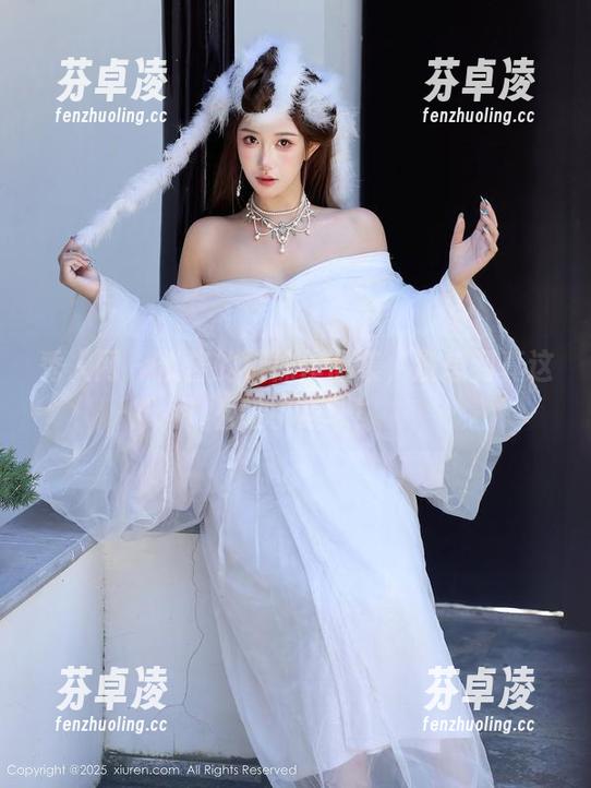秀人网 - 优酱的棉袜作品集，没想到真这么吸引眼球！