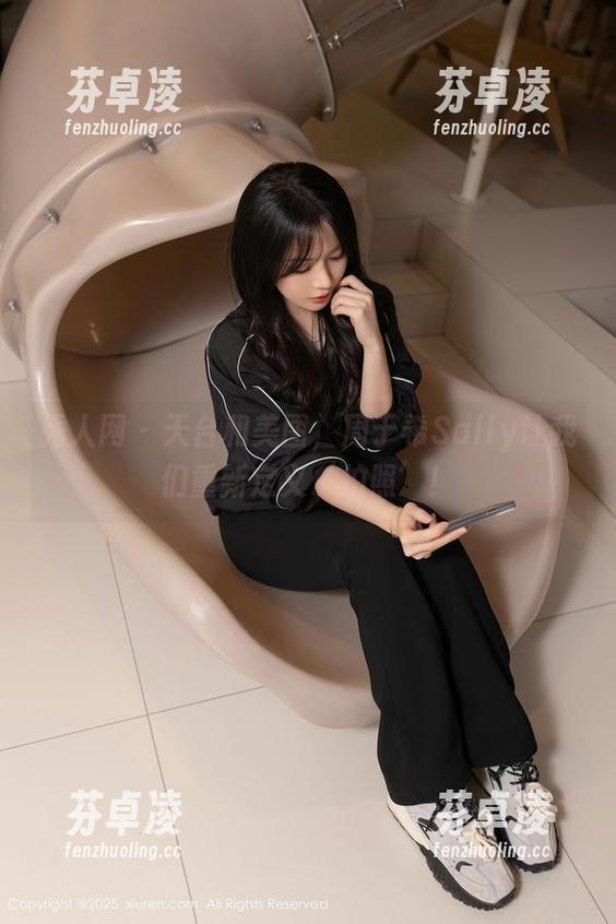 秀人网 - 天台和美图，周于希Sally让我们重新定义‘拍照’！
