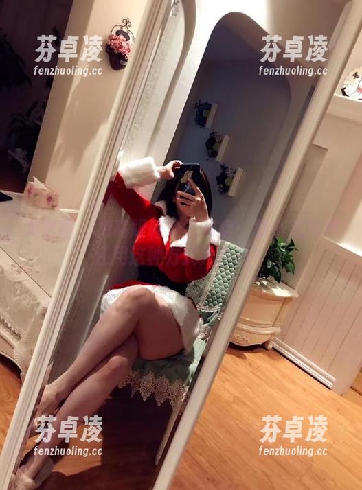 微密圈 - 把高跟鞋放进网盘：童小芯竟然还用这种方式秀自己？