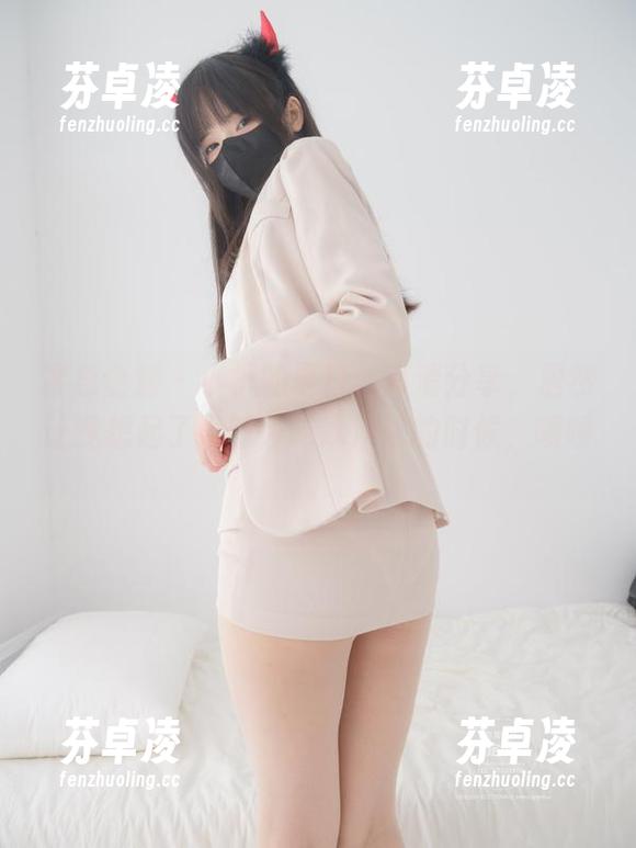 紧急企划-小枫 紧急企划 - 小枫的夏日,高清分享,居然让我想起了小时候吃冰淇淋的时候,啧啧。