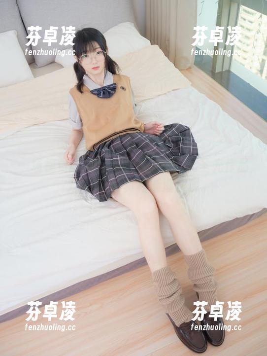 一场视觉的游戏：紧急企划的无圣光作品，JK白丝的真相渐渐浮现。