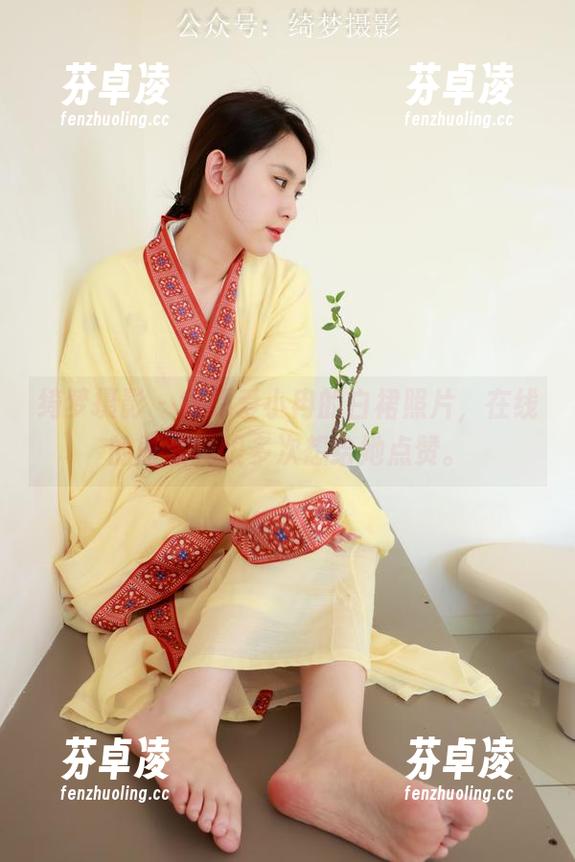 绮梦摄影-小冉 绮梦摄影 - 我超爱小冉的白裙照片,在线的时候我很多次想给她点赞。