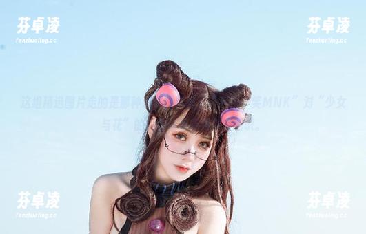 芊川一笑MNK 这组精选图片走的是那种淡淡的风格,“芊川一笑MNK”对“少女与花”的描绘让我感到似曾相识。