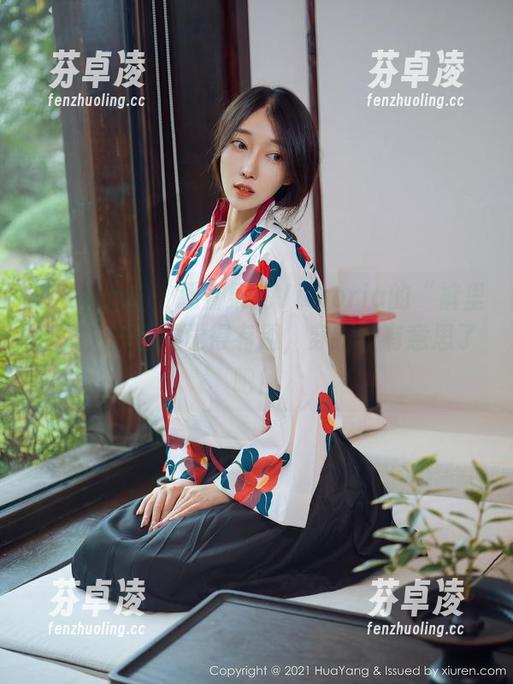 花漾show-果儿Victoria 花漾show - 观看果儿Victoria的“裤里丝”,越看越觉得有趣,穿搭太有意思了吧!