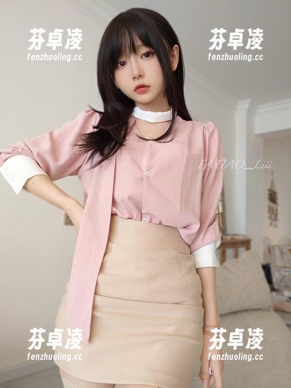 迷之呆梨的夏末图包，随意的状态，混杂着一些不明的甜蜜和清晰