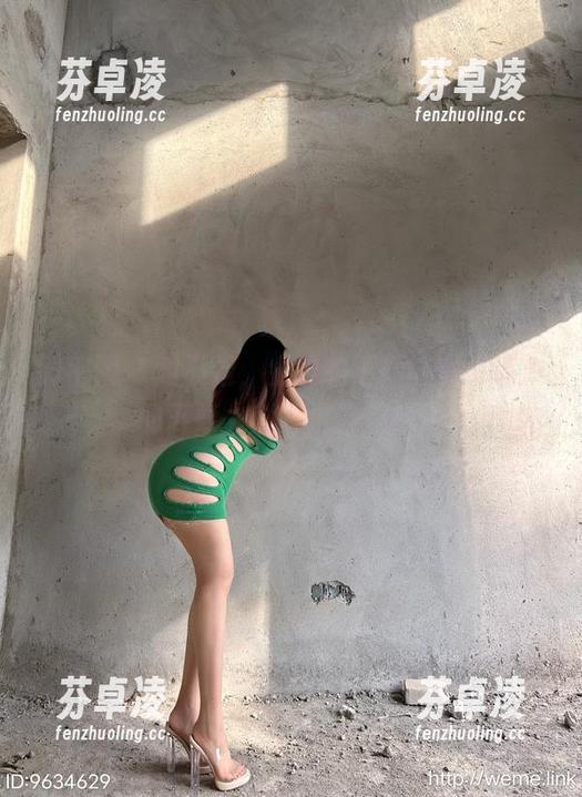 微密圈 - 对不起，上线的工地图集，迷人的五姨太就在这等你哦！
