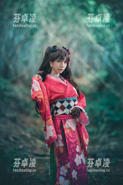 迷失人形QUQ说：穿和服就像“无圣光”后的自拍，图包了解一下！