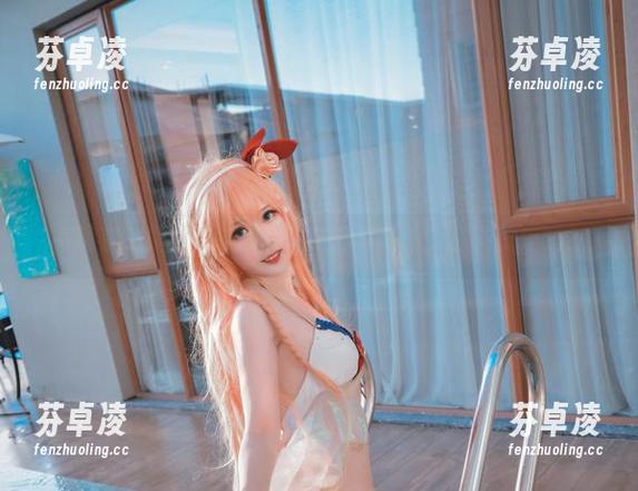 高清来了！里见年一和猫猫的写真集，你能抗拒吗？