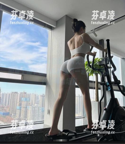 微密圈 - 金希儿和服照片无圣光，原图里的每个细节都让我再想看一遍，这到底是什么神仙场景。