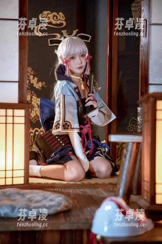 阿包也是兔娘 阿包也是兔娘最新写真集:双人,光看封面我就心里痒痒。